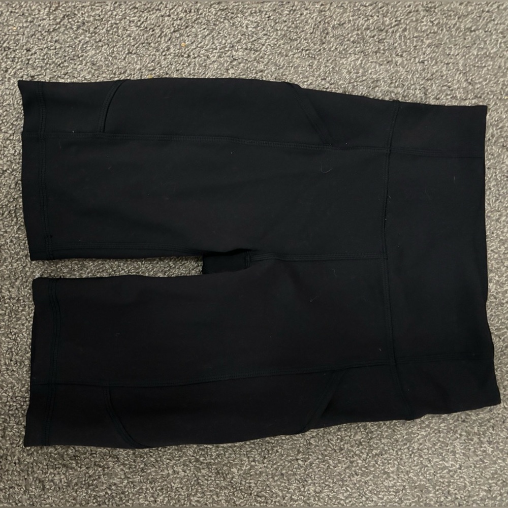 Black lulu bikers 8” size 2